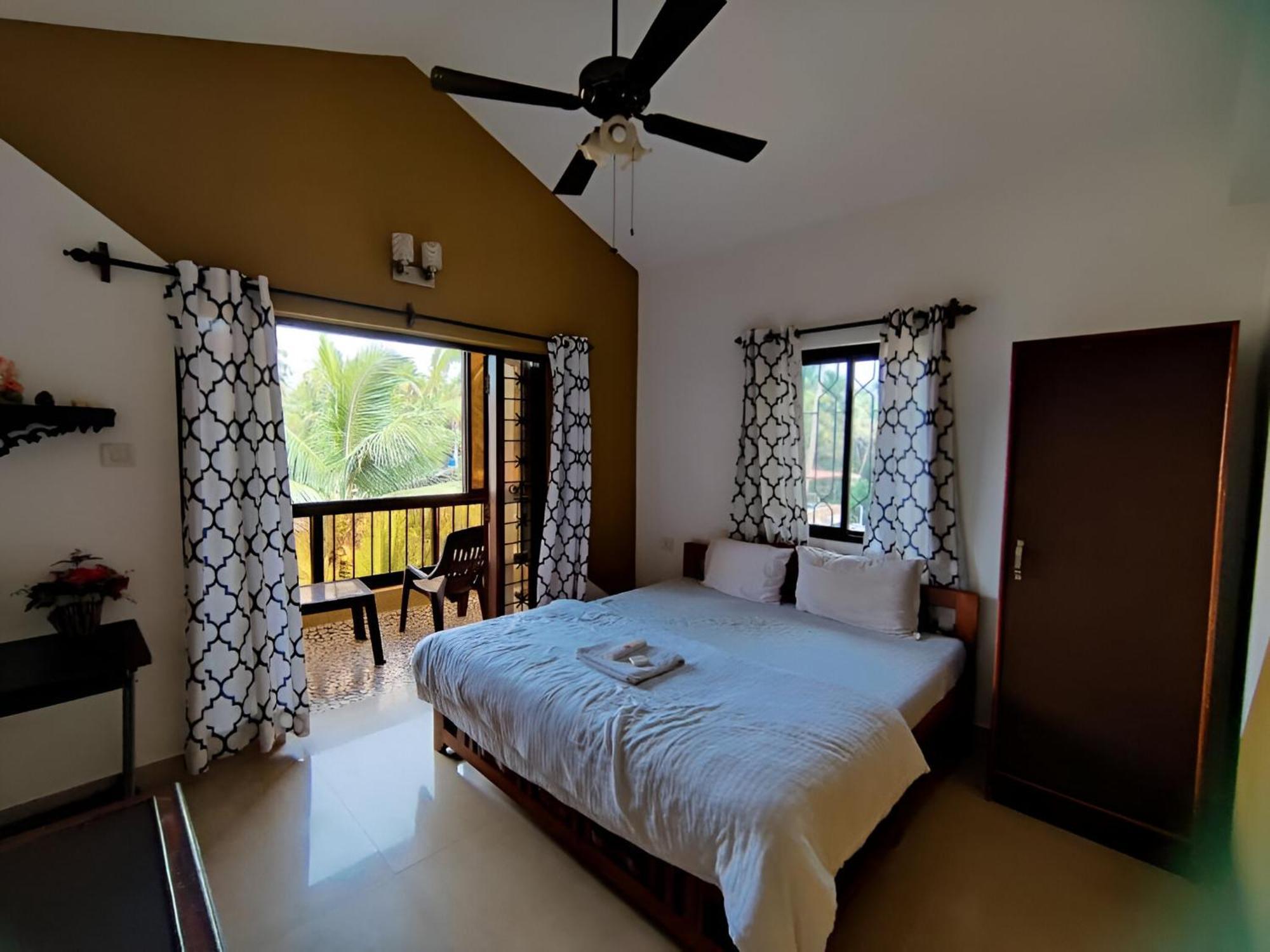 Ronne'S 2Bhk Lagoon Apartment -Calangute Buitenkant foto