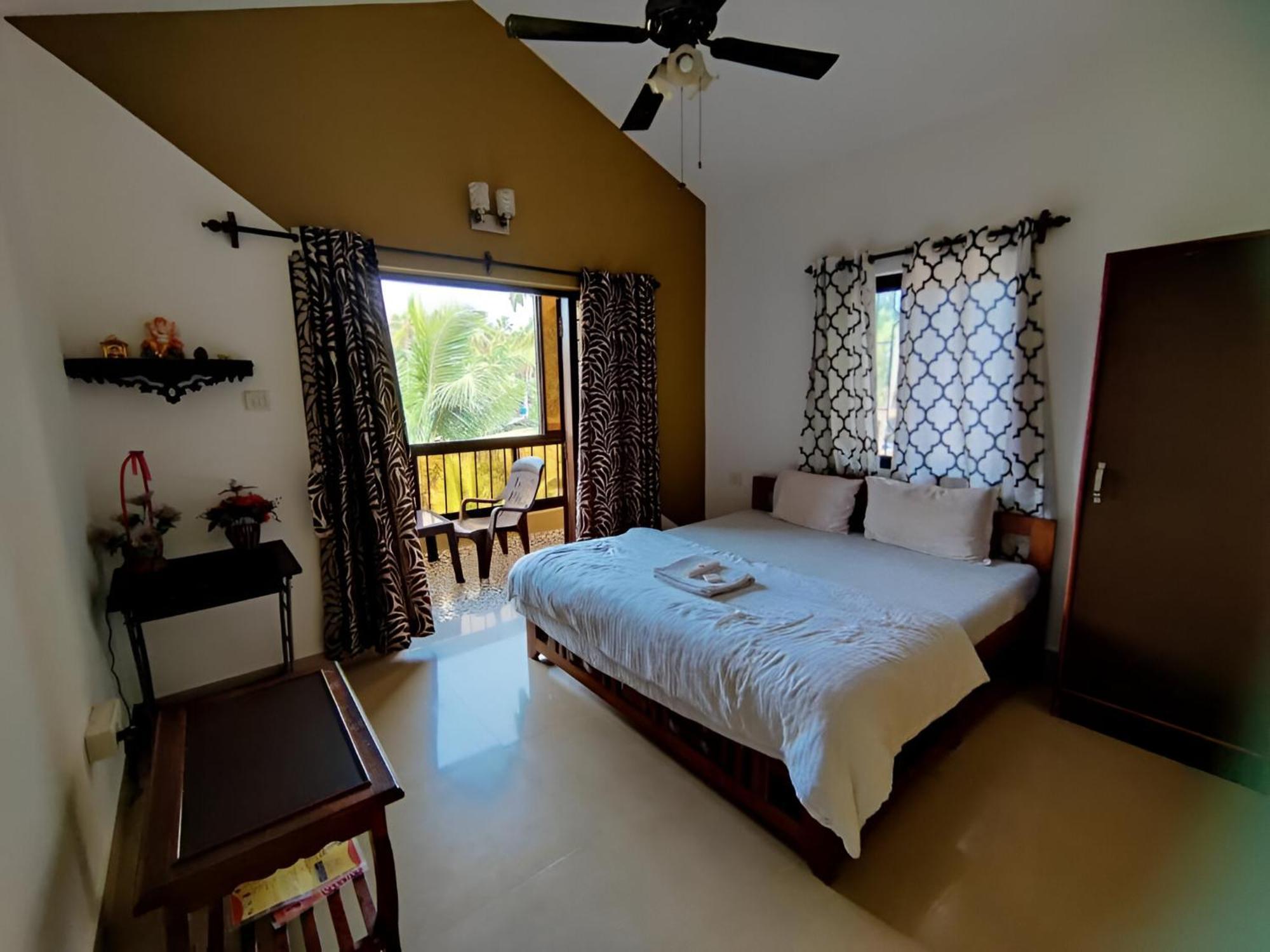 Ronne'S 2Bhk Lagoon Apartment -Calangute Buitenkant foto